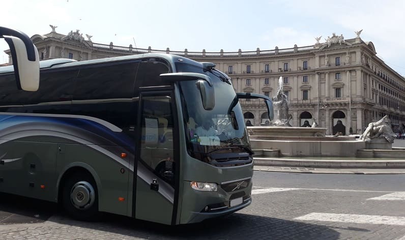 Abruzzo: Bus rental in L